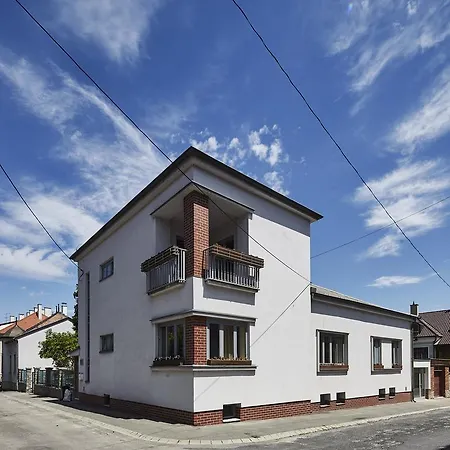 Magnolia Apartment